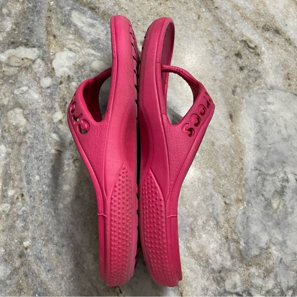 Crocs Pink BAYA FLIP Flip-Flops Girls Size J1 - Picture 5 of 10